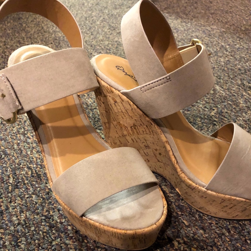 Tan Strap Wedges